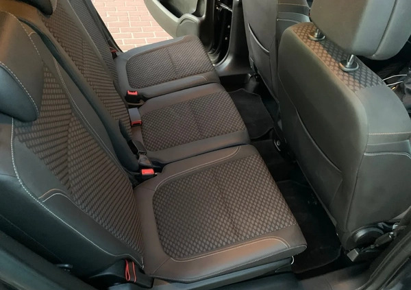 Opel Zafira cena 43200 przebieg: 180000, rok produkcji 2016 z Warszawa małe 232